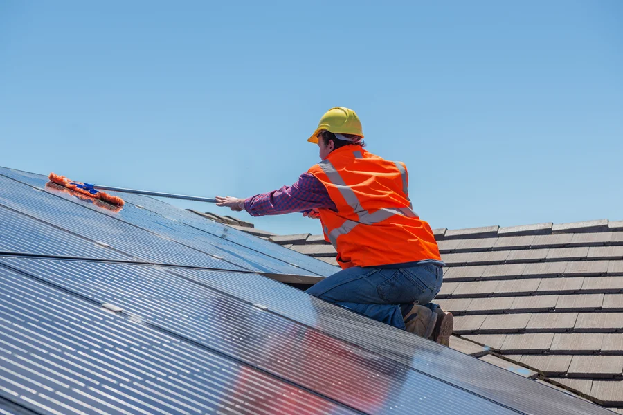 Professional Residential Solar Panel Cleaning
